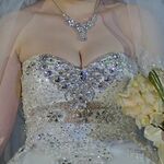 /photo////902610/自拍2/老婆婚纱20220618113729636_1_2_small.jpg