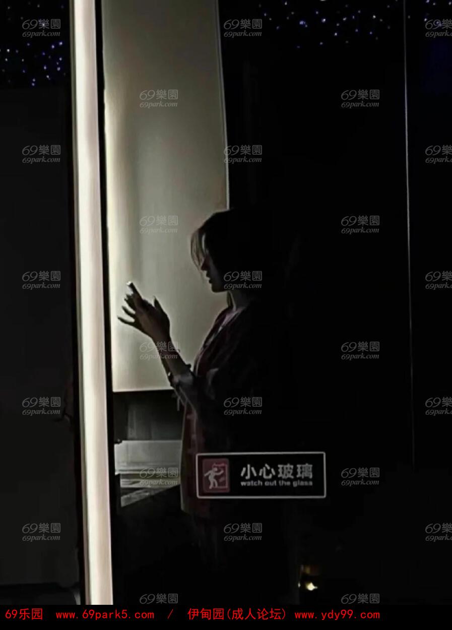 偷偷拍一张,偷偷拍一张